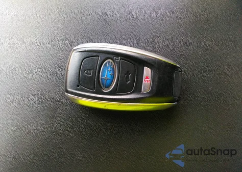 2017 Subaru Legacy 3.6R Limited z USA, uszkodzony, nr VIN 4S3BNEN6XH3062651